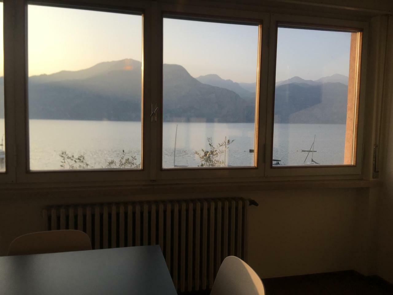 Casa Ines Fronte Lago Aparthotel Brenzone sul Garda Luaran gambar