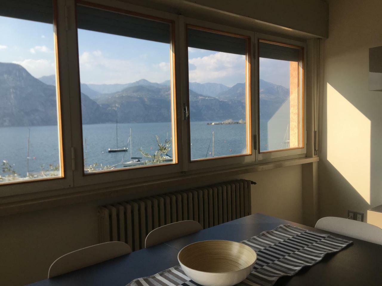 Casa Ines Fronte Lago Aparthotel Brenzone sul Garda Luaran gambar