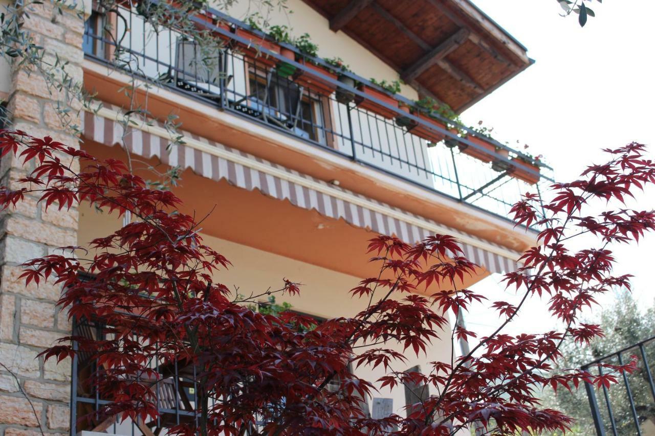 Casa Ines Fronte Lago Aparthotel Brenzone sul Garda Luaran gambar